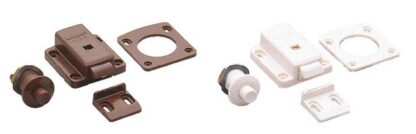 Drukknopsluiting voor deurdiktes van 18 tot 21 mm, oppervlak: ivoor, SL-B211-I. Push-Latch voor RV Ombouw, Jacht Interieur, Caravan Meubels en nog veel meer, door Sugatsune / LAMP® (Japan) - Afbeelding 4