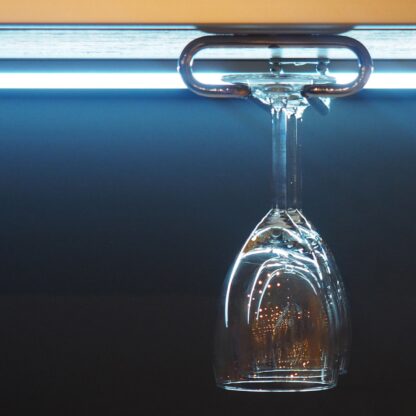 Hoogwaardige wijnglashouder, gemaakt van staal, oppervlak: verchroomd, 410 mm (16-9/64"), 8930111. Praktische glashanger voor wijnglazen, champagneglazen, cocktailglazen, cognacglazen, bekers en nog veel meer, van EMUCA - Afbeelding 7